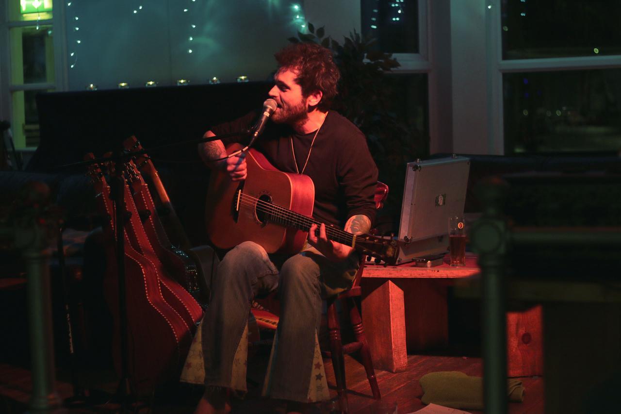 Nosda Studio Hostel Κάρντιφ Εξωτερικό φωτογραφία